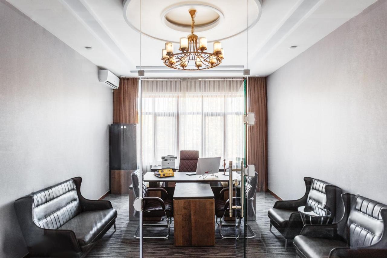 Western Suites Hotel ทาชเคนต์ ภายนอก รูปภาพ