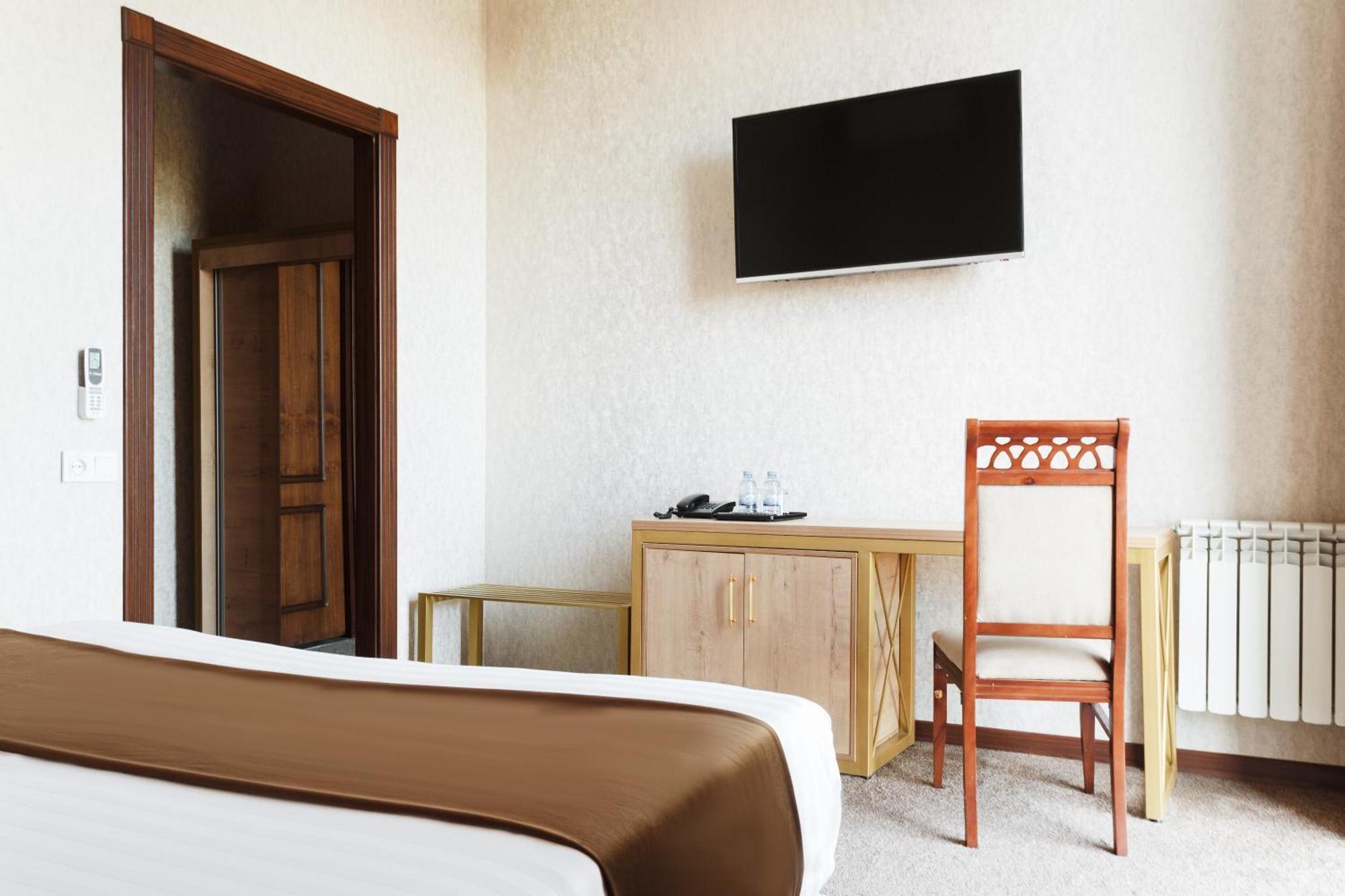 Western Suites Hotel ทาชเคนต์ ภายนอก รูปภาพ