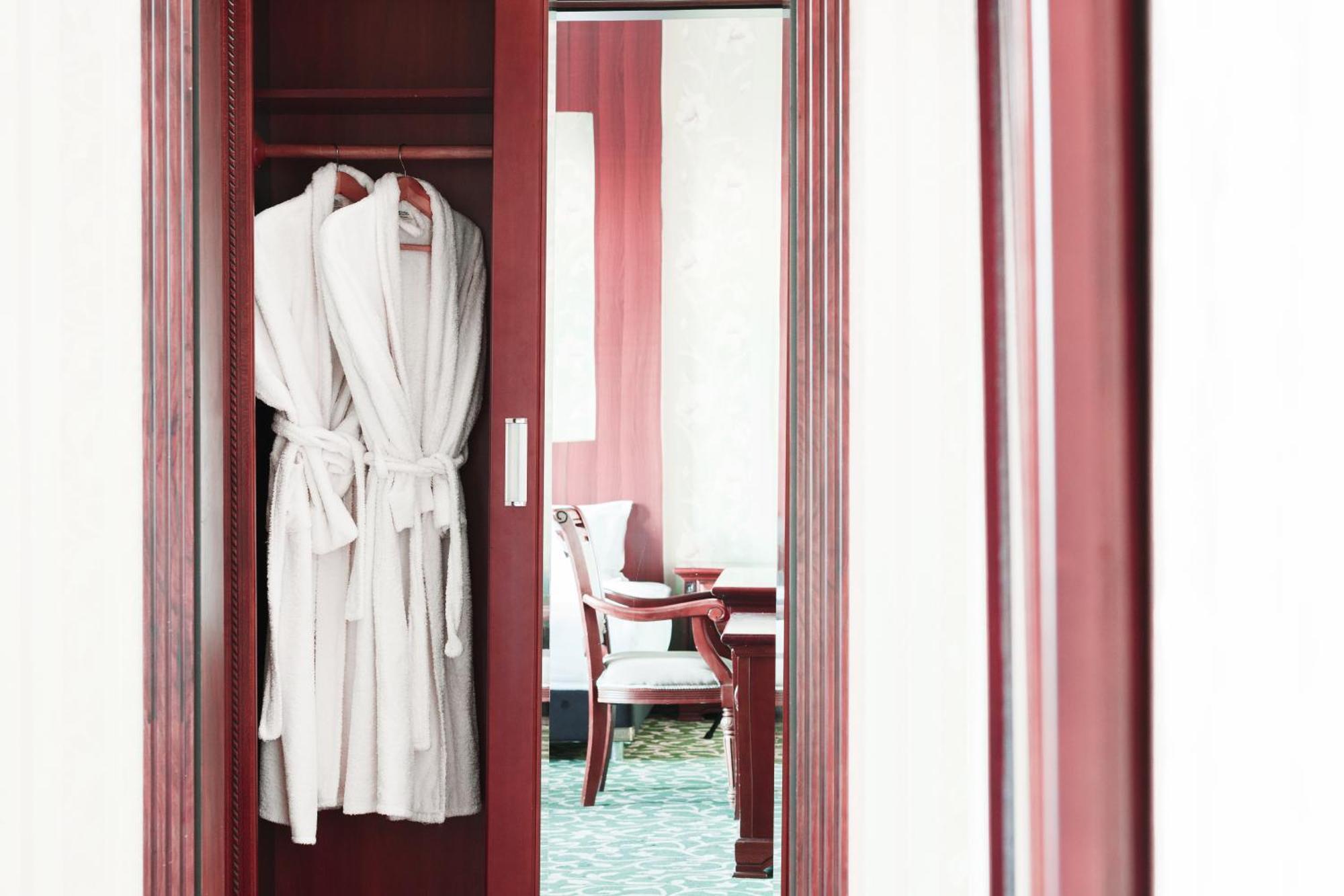 Western Suites Hotel ทาชเคนต์ ภายนอก รูปภาพ