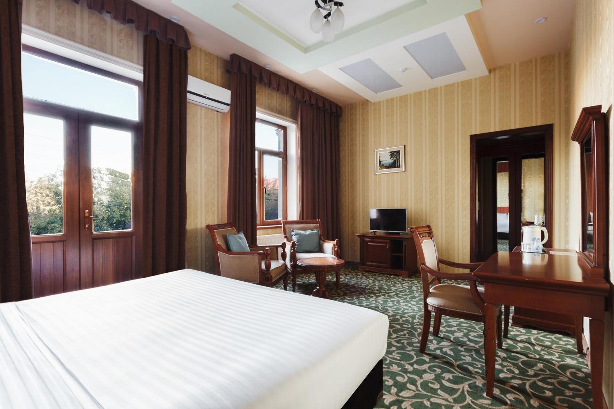 Western Suites Hotel ทาชเคนต์ ภายนอก รูปภาพ
